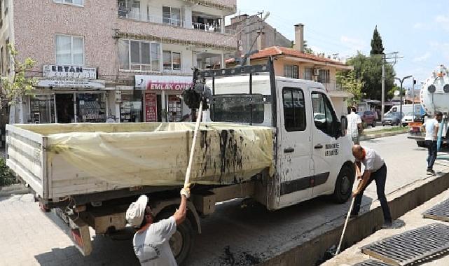 Burhaniye’de mazgal ve kanal temizliği devam ediyor 