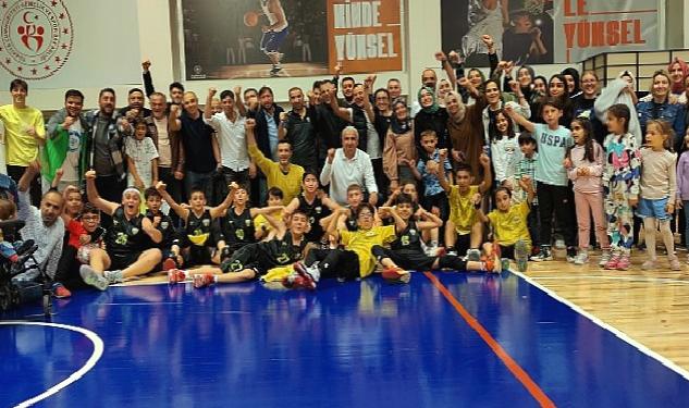 Büyükşehir Belediyespor Basketbolda Alt Yaş Kategorilerinde İki Şampiyonluk Birden Kazandı