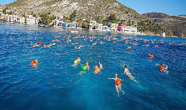 Kaş’ın Yunanistan’a en yakın kara parçası Megisti/Meis Adası’ndan başlayan yarış Kaş’ta sona erdi