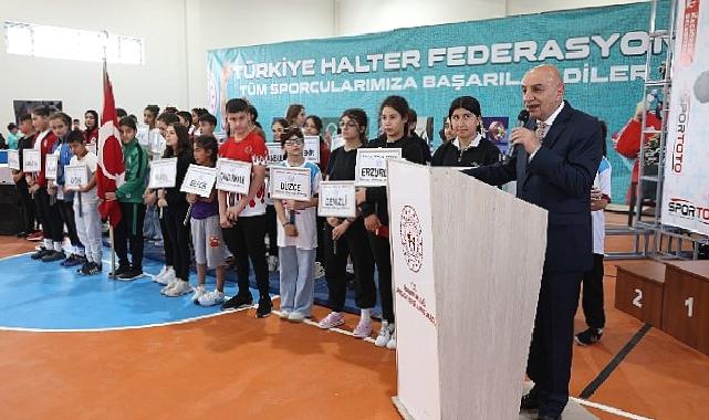 Minikler Türkiye Halter Şampiyonası Keçiören’de düzenleniyor