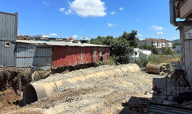 Gebze Balçık Mahallesi’nde dev borular ile yağmur suyu hattı çalışması