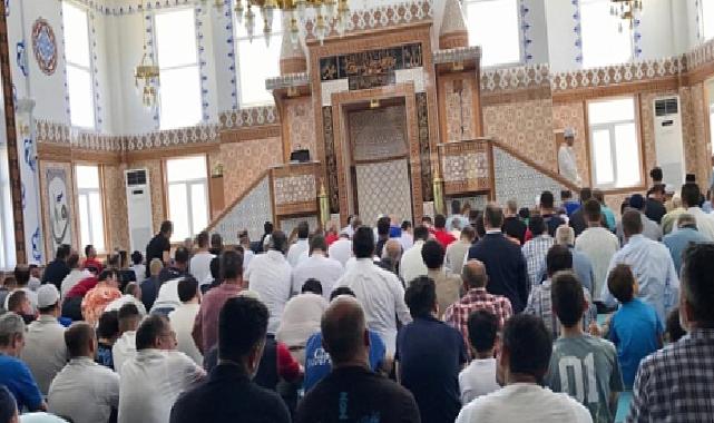 Alikahya’da cami cemaatinden Başkan’a teşekkür