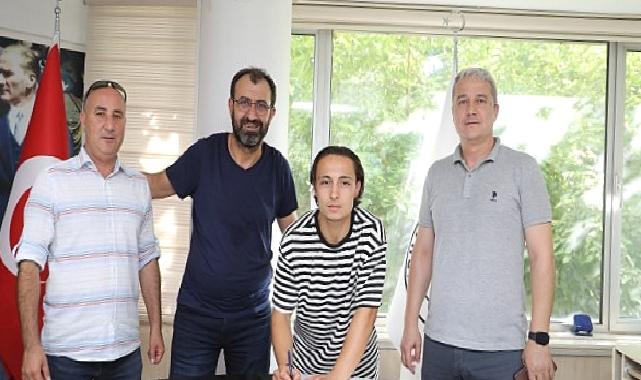 Burhaniye Belediyespor’dan Orta Sahaya Hamle