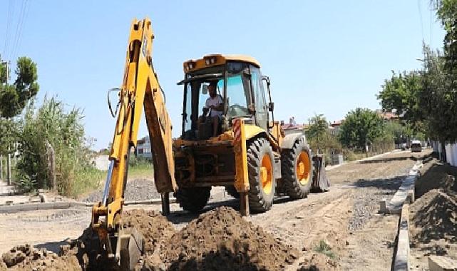 Burhaniye’de yol çalışmaları son surat devam ediyor 