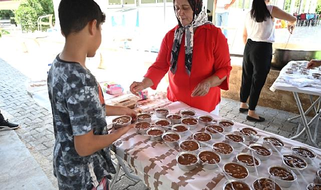 Çamyuva’da vatandaşlara aşure ikramı