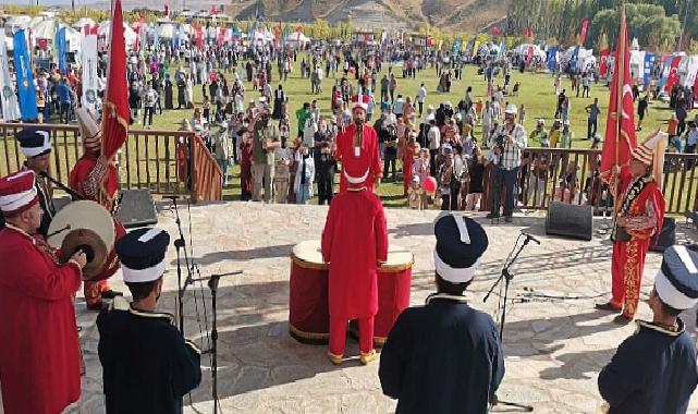 Konya Büyükşehir Malazgirt Zaferi’nin 952. Yıl Dönümü Coşkusuna Eşlik Ediyor