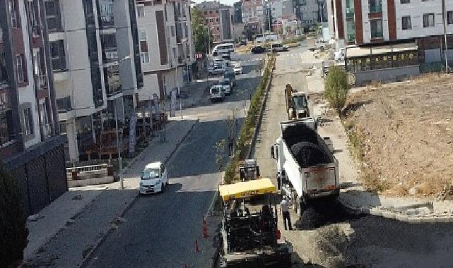 Ekipler Yol ve Kaldırım Çalışmalarını Sürdürüyor