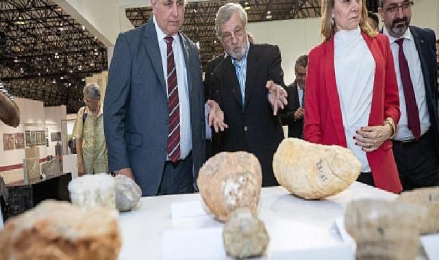 Jeoloji Festivali’nin açılışını Başkan Tugay yaptı İzmir depreme bilimin ışığında hazırlanacak